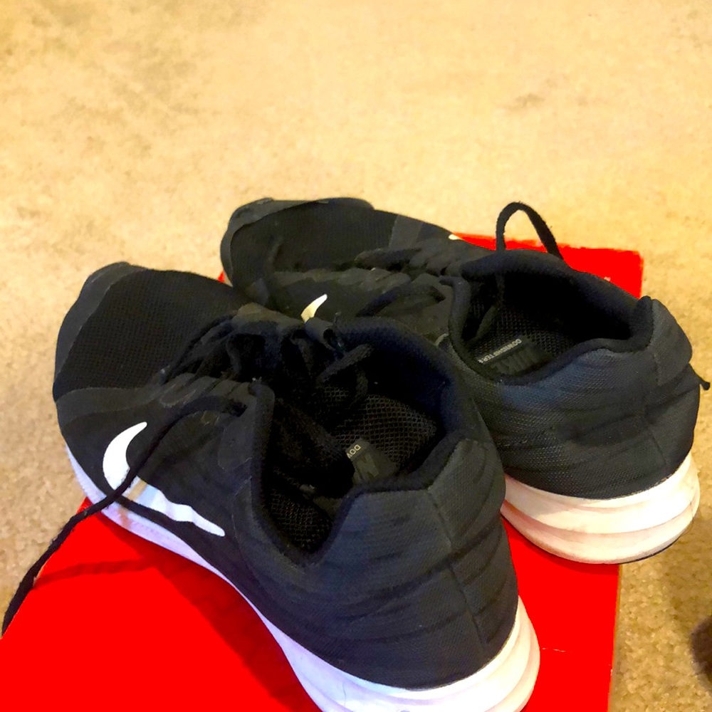 Black Nike Shoes